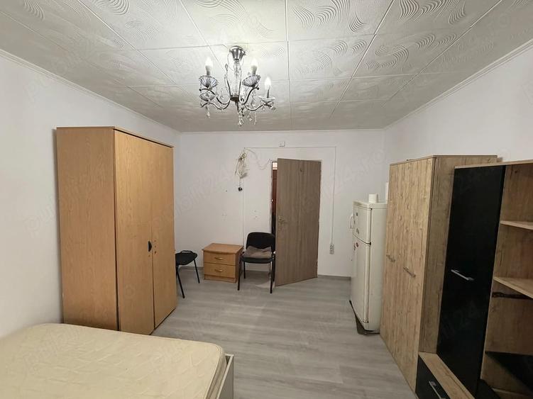 Garsonieră decomandată în Buziașului