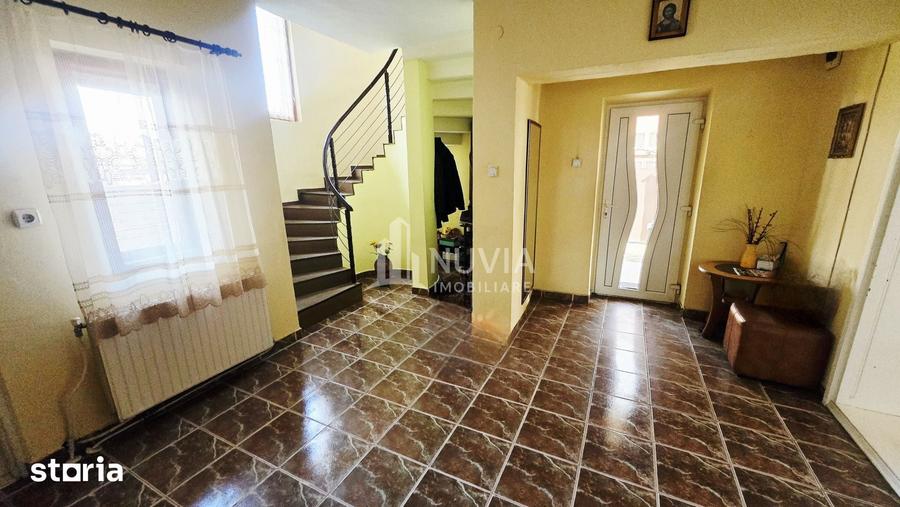 Casă cu 4 camere cu Teren 500 Mp în Lipoveni