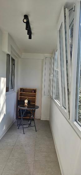 Apartament cu 2 camere decomandat, mobilat în Berceni