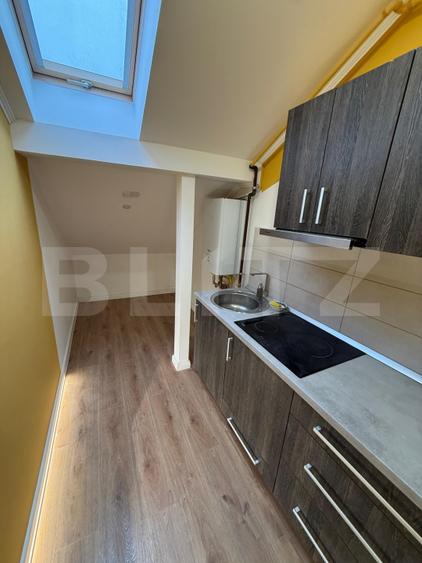 Apartament cu 3 camere decomandat, mobilat în Semicentral