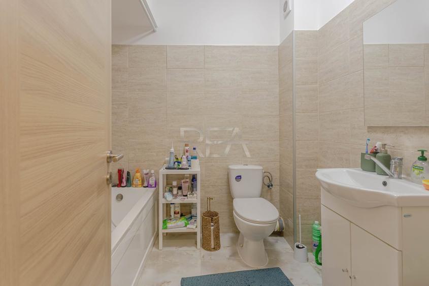 Apartament cu 2 camere, mobilat în Metalurgiei
