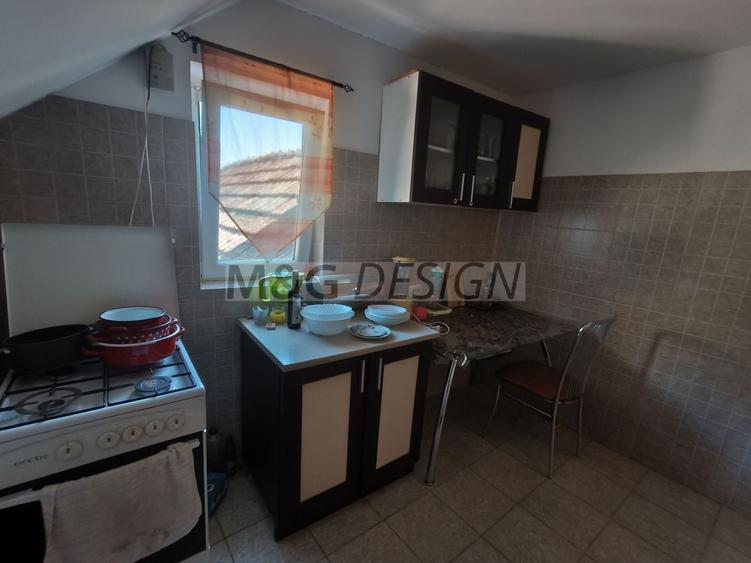 Casă individuală cu 7 camere cu Canalizare în Biled
