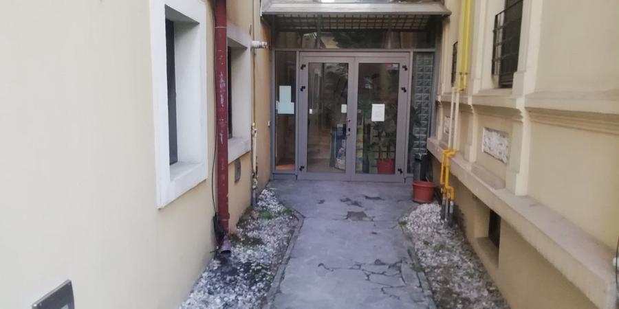Garsonieră semidecomandată, mobilată în P-ța Unirii