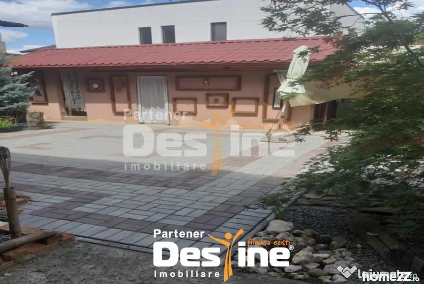 Casă cu 5 camere cu Teren 300 Mp în Central