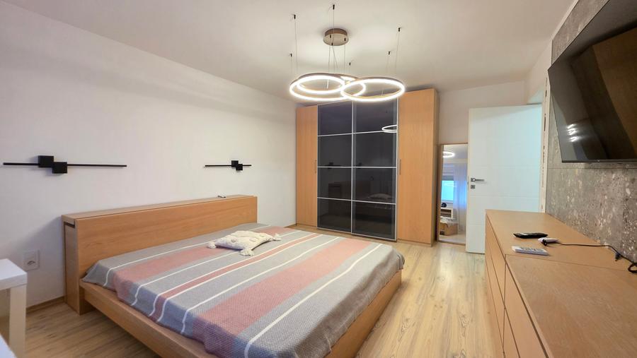 Apartament cu 3 camere decomandat în Unirii