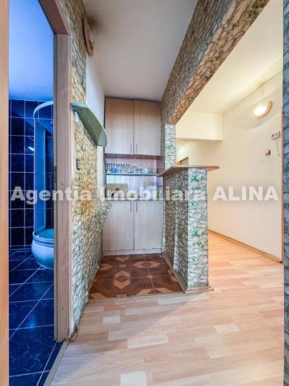 Apartament cu 4 camere decomandat în Decebal