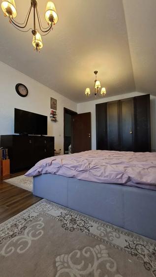 Apartament cu 4 camere decomandat în Central