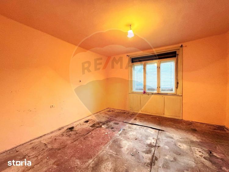 Casă cu 3 camere cu Teren 750 Mp în Central