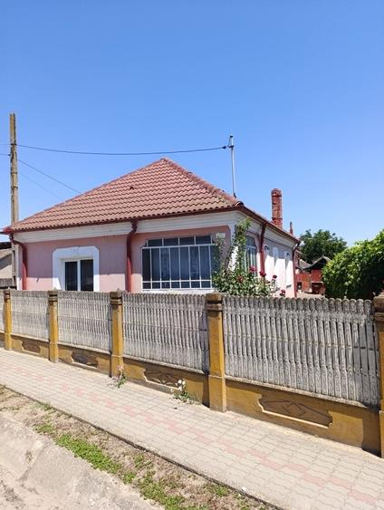 Casă cu 4 camere în Central