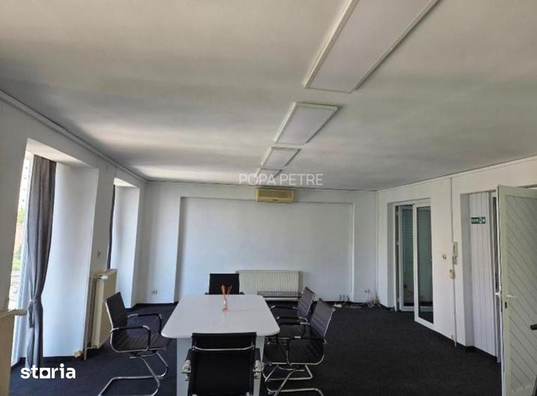 Apartament cu 5 camere în Centrul Civic