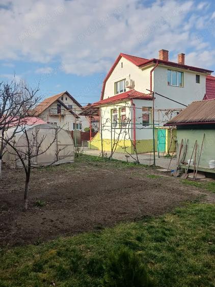 Casă cu 2 camere cu Teren 578 Mp în Central