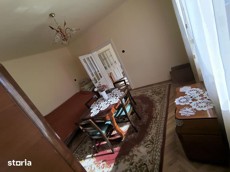 Casă cu 4 camere cu Teren 1000 Mp în Ceuaș