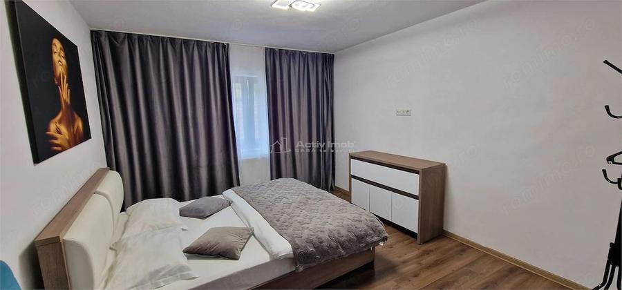 Casă cu Teren 878 Mp în Văliug