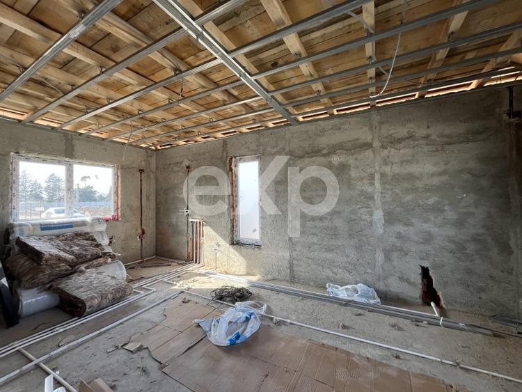 Casă individuală cu 3 camere cu Teren 275 Mp în Crevedia