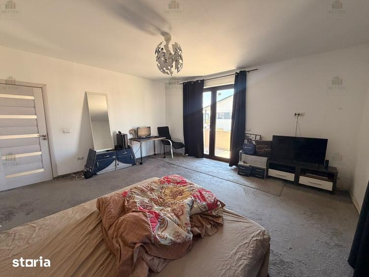 Casă cu 5 camere cu Teren 436 Mp în Berceni