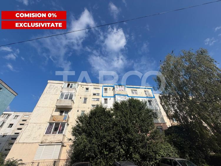 Apartament cu 3 camere semidecomandat, mobilat în Făgăraș