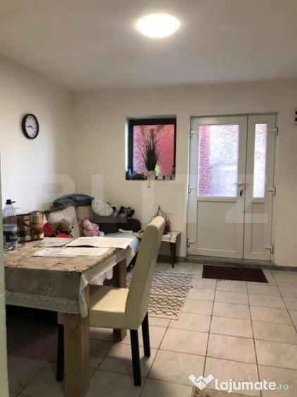 Casă cu 7 camere cu Teren 200 Mp în Săcele