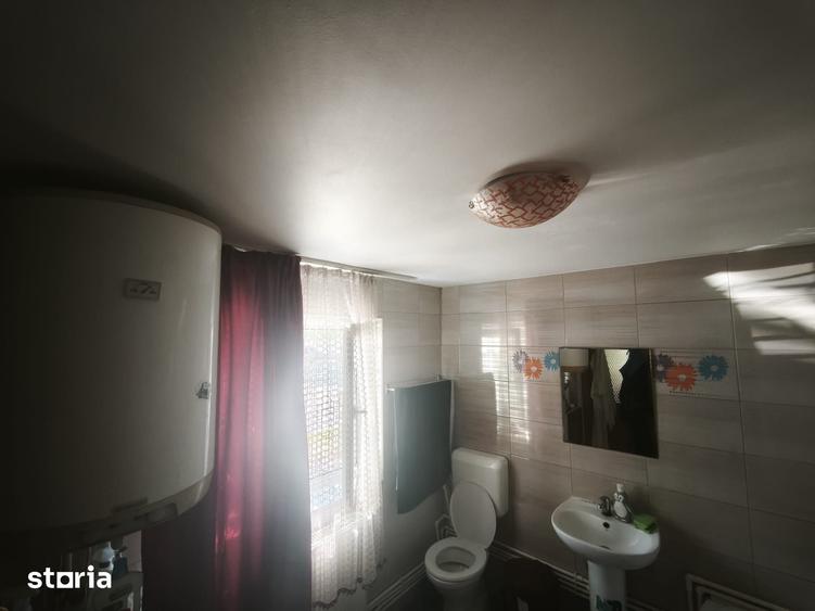 Casă cu 3 camere cu Teren 210 Mp în Est