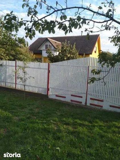 Casă cu 3 camere cu Teren 100 Mp în Măceșu de Jos