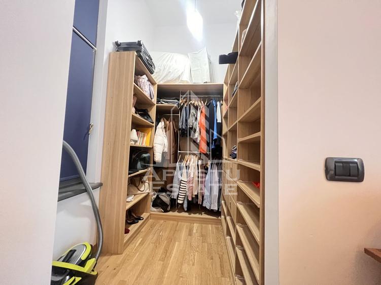 Apartament cu 5 camere decomandat în Central