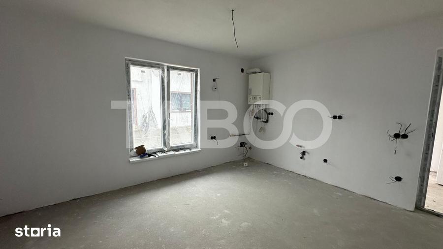 Apartament cu 3 camere decomandat în Turnișor