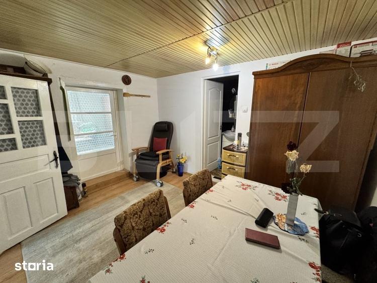 Casă cu 2 camere cu Teren 7300 Mp în Central