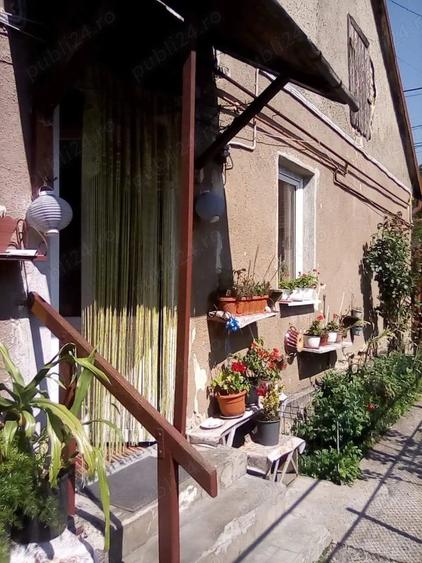 Casă cu 3 camere în Muncitoresc