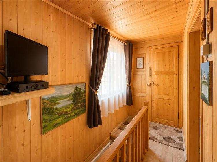 Casă individuală cu 3 camere cu Garaj în Lunca Bradului