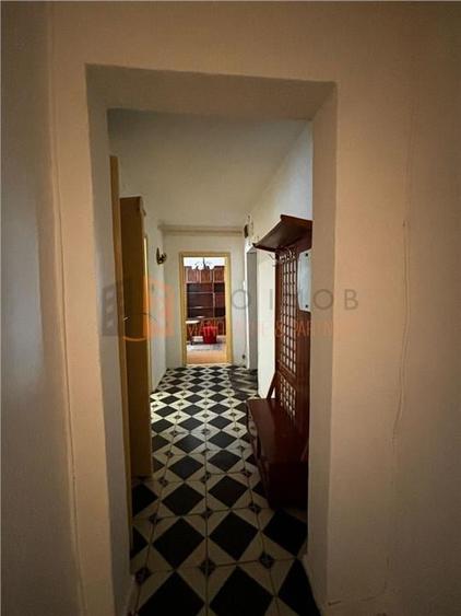 Apartament cu 3 camere nedecomandat, mobilat în Unirii Sud