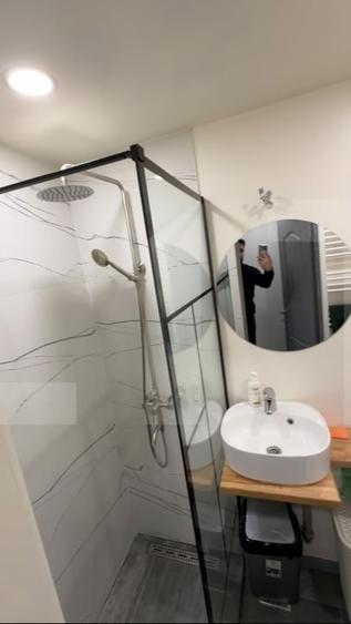 Apartament cu 2 camere semidecomandat, mobilat în Filiași