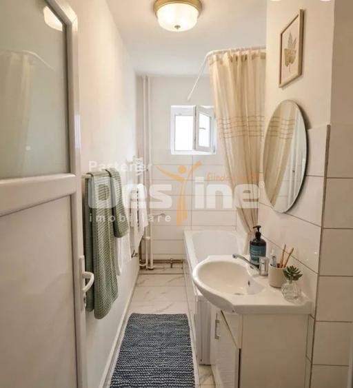 inchiriem apartament cu 3 camere - 1