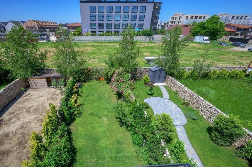 Casă individuală cu 4 camere cu Canalizare în Central
