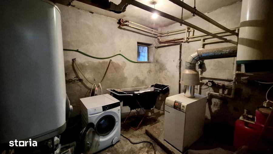 Casă cu 8 camere cu Teren 162 Mp în Ultracentral