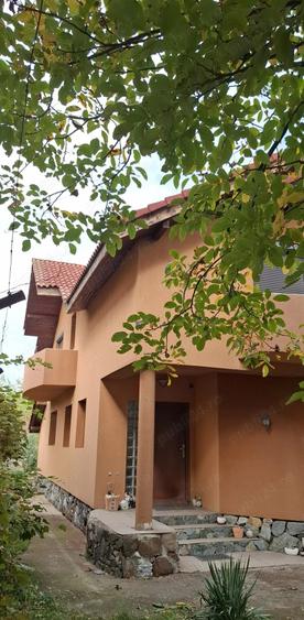 Casă cu 4 camere cu Teren 900 Mp în Exterior Vest