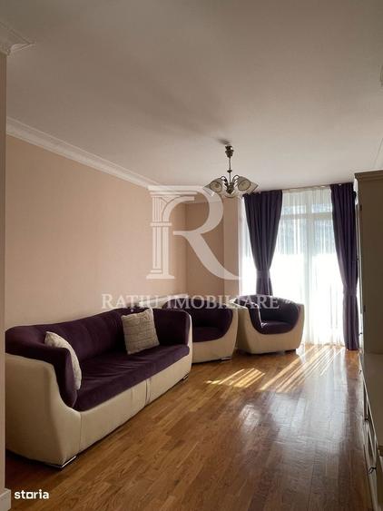 Apartament cu 3 camere decomandat în Nufărul