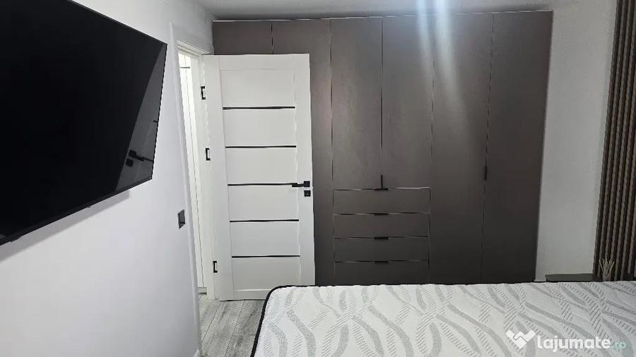 Apartament cu 2 camere semidecomandat în Zamfirescu