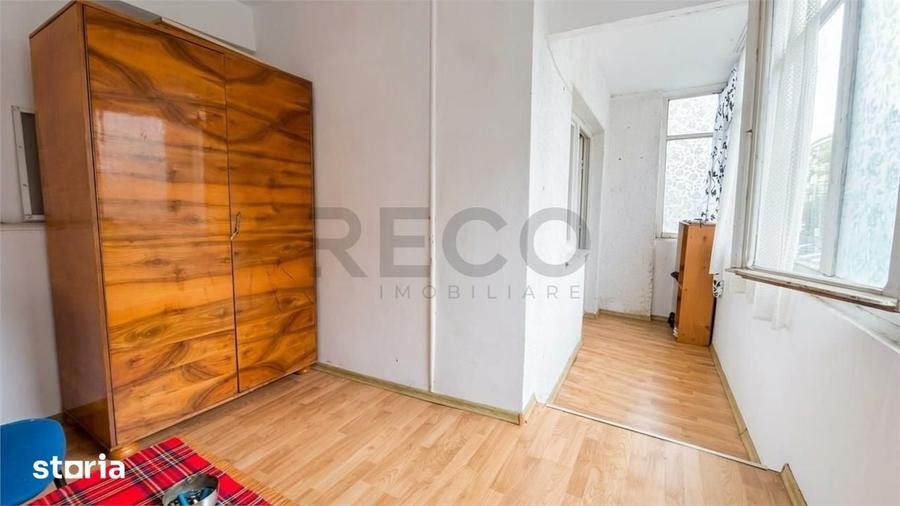 Garsonieră decomandată în Decebal
