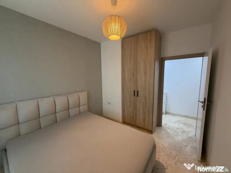 Apartament cu 3 camere decomandat în Parcul Carol