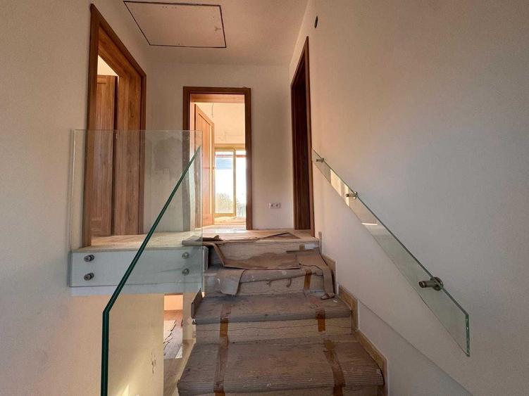 Casă cu 3 camere în Sântana de Mureș