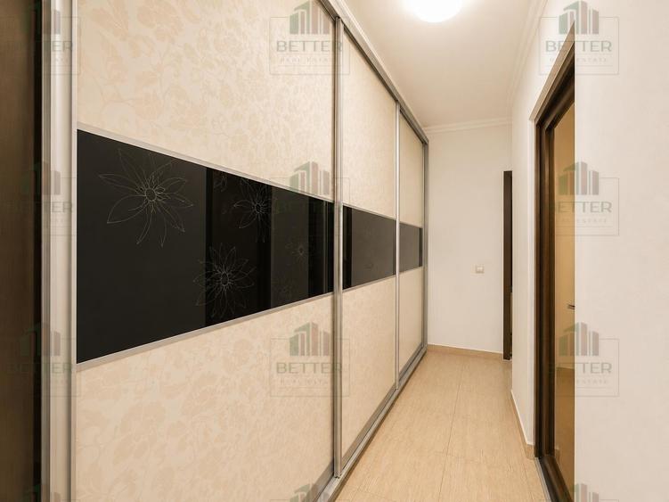 Apartament cu 3 camere decomandat în Metalurgiei