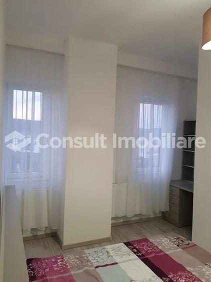 Apartament cu 2 camere semidecomandat, mobilat în Central