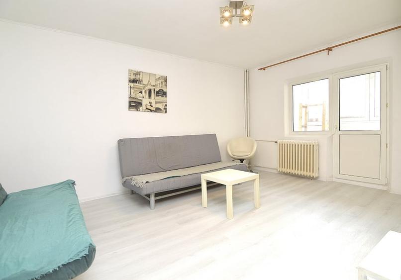 Apartament cu 3 camere decomandat, mobilat în Unirii