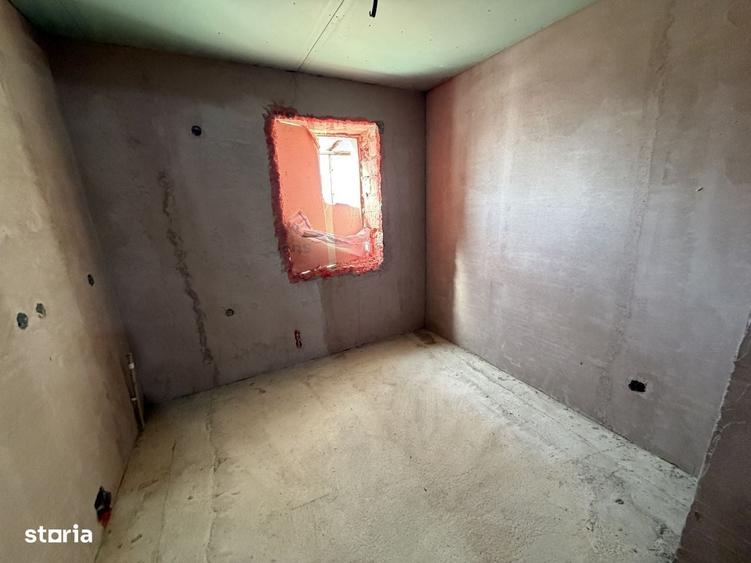 Apartament cu 2 camere decomandat în Pleașa