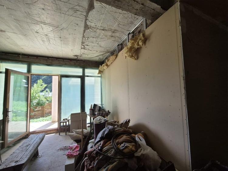 Casă individuală cu 5 camere cu Teren 1280 Mp în Olănești