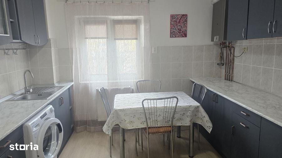 Apartament cu 2 camere decomandat în 22 Decembrie