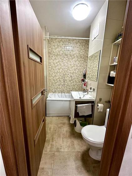 Apartament cu 4 camere decomandat, mobilat în Gheorghe Lazăr