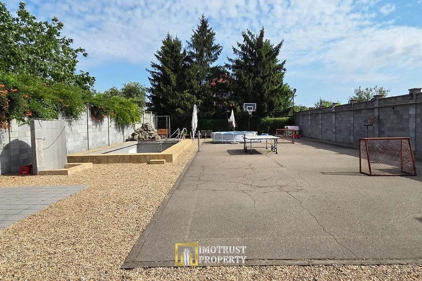 Casă cu Teren 2045 Mp în Aradul Nou