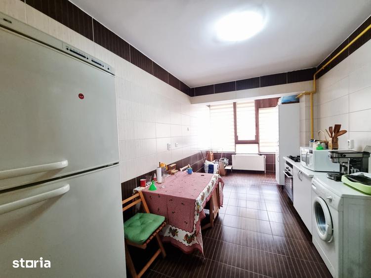 Apartament cu 3 camere decomandat, mobilat în Central