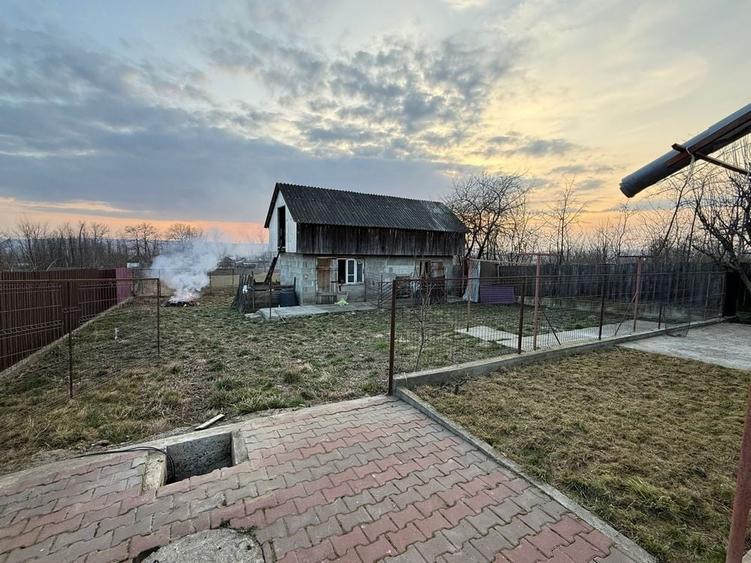 Casă cu 3 camere în Bursuc-Vale