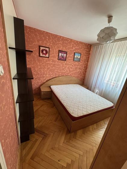 Apartament cu 3 camere decomandat, mobilat în Brâncoveanu